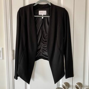 BCBGeneration black open front fabric blazer